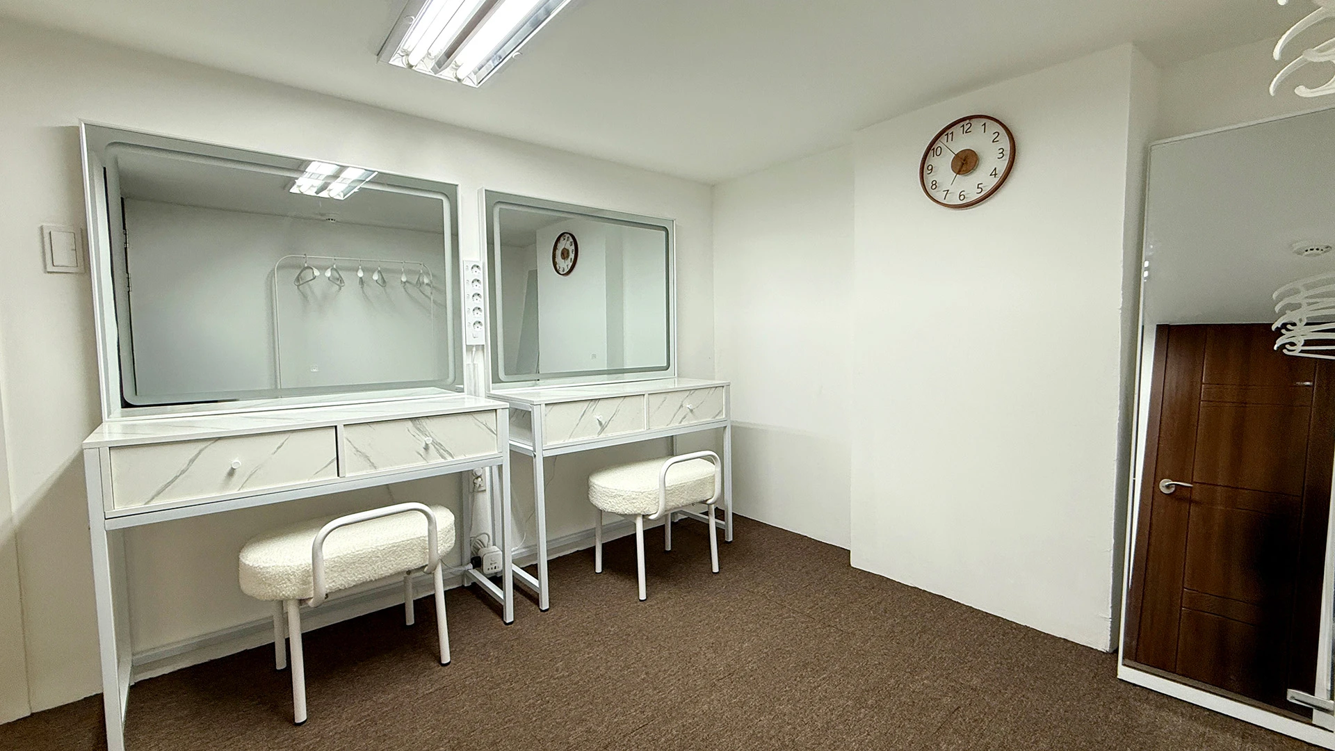 메이크업 룸 & 탈의실